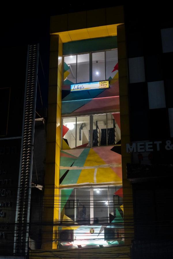 Liberta Hostel Bangkok Luaran gambar