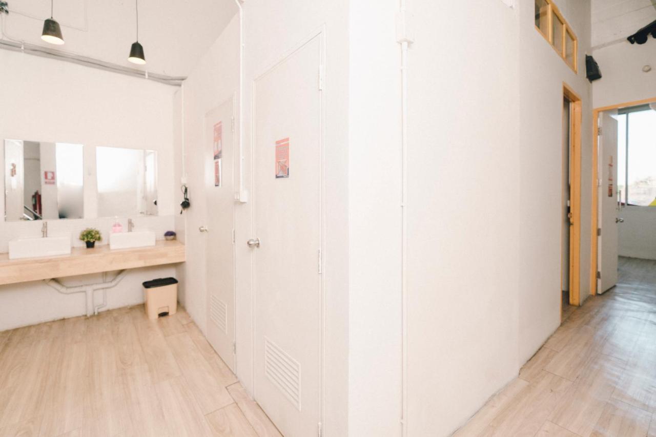 Liberta Hostel Bangkok Luaran gambar